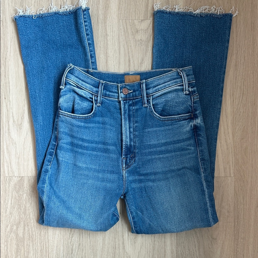 MOTHER Frayed Hem Blue Cropped Jeans hustler ankle fray